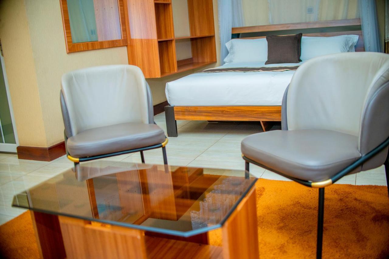 Hera Hotel คัมพาลา ภายนอก รูปภาพ