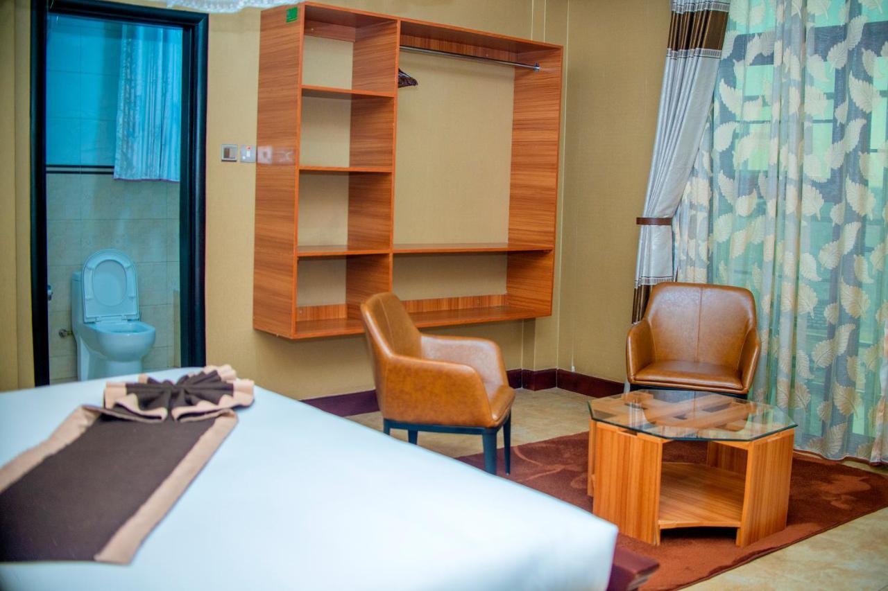 Hera Hotel คัมพาลา ภายนอก รูปภาพ