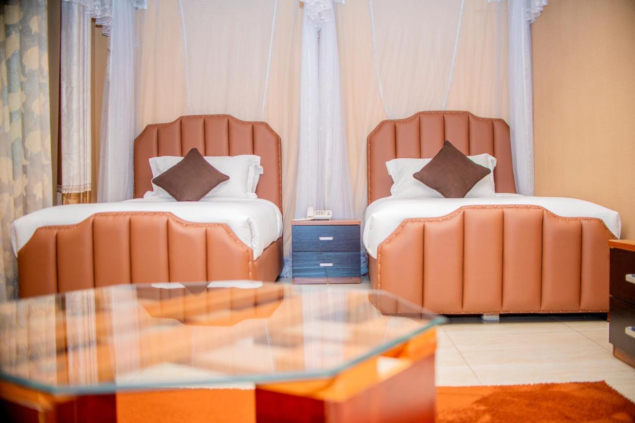 Hera Hotel คัมพาลา ภายนอก รูปภาพ