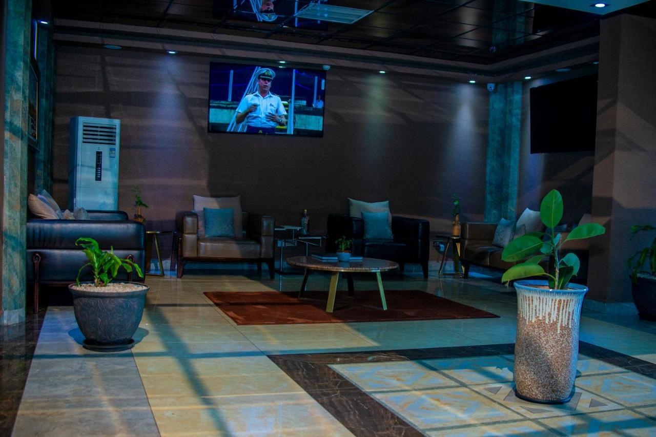 Hera Hotel คัมพาลา ภายนอก รูปภาพ