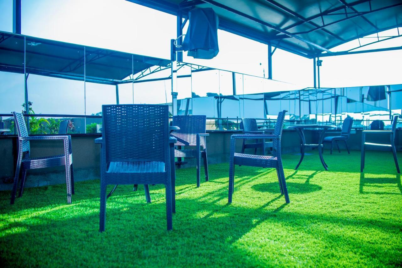 Hera Hotel คัมพาลา ภายนอก รูปภาพ